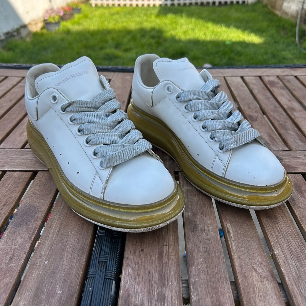 Alexander Mcqueen Oversized Sneaker White/Gold Size 40 EU/ 10 US Womens